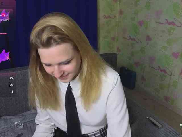 ElinaPantsoff webcam