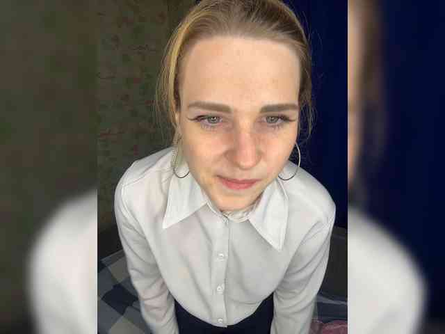 ElinaPantsoff webcam