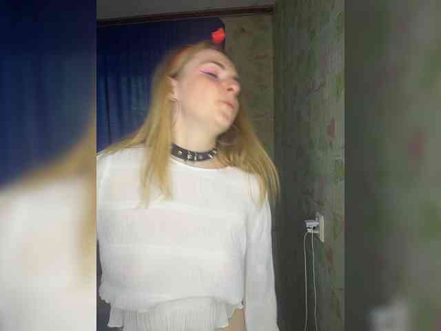 ElinaPantsoff webcam