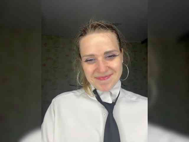 ElinaPantsoff webcam