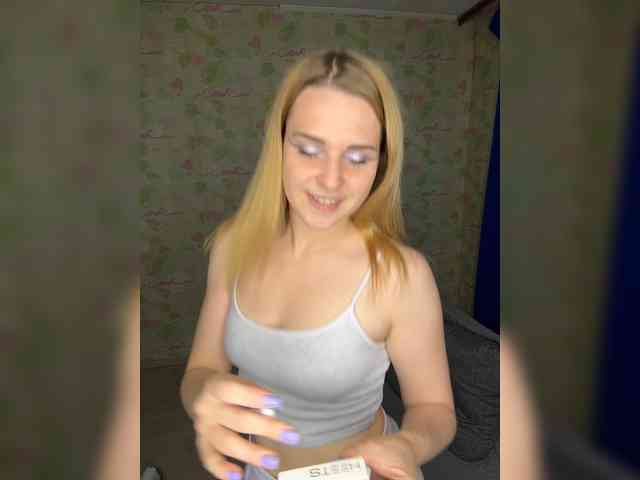 ElinaPantsoff webcam