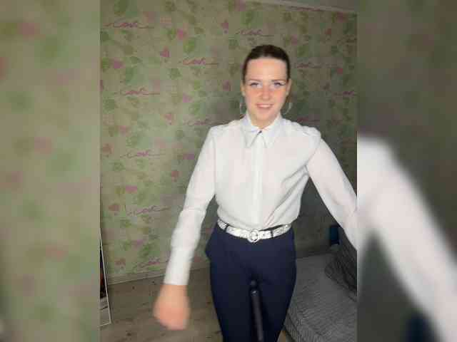 ElinaPantsoff webcam