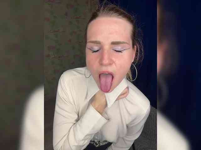 ElinaPantsoff webcam