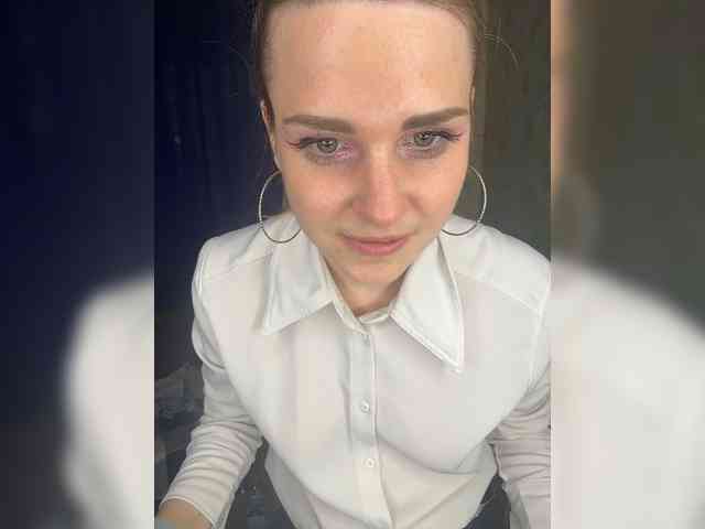 ElinaPantsoff webcam