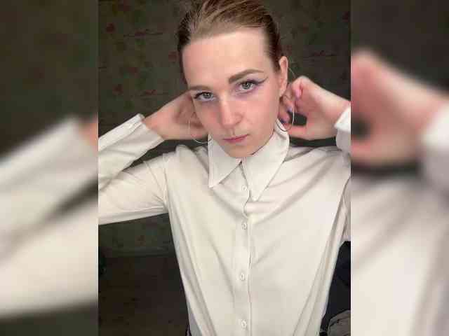 ElinaPantsoff webcam