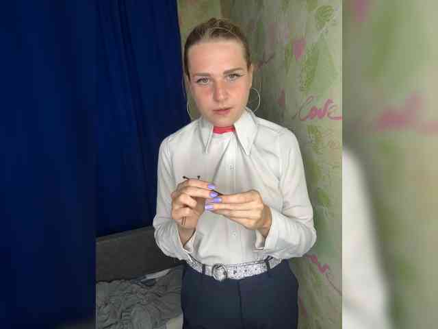 ElinaPantsoff webcam