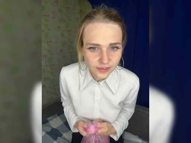 ElinaPantsoff webcam