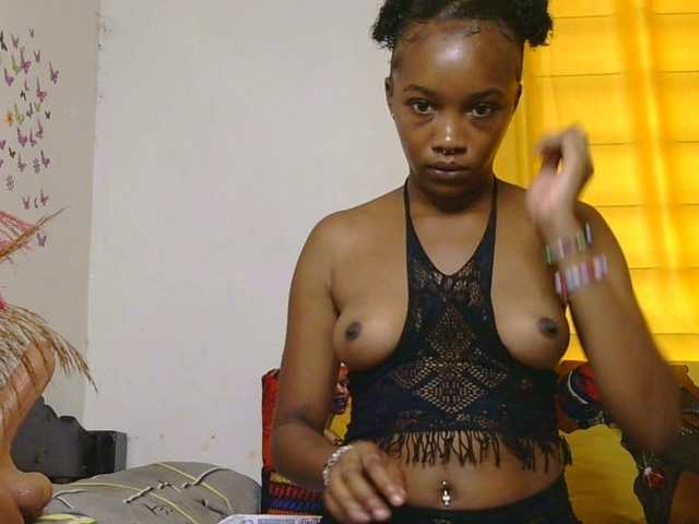 SaucyAngels live cam on BongaCams