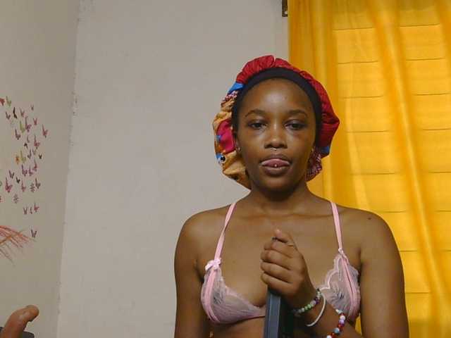 SaucyAngels live cam on BongaCams