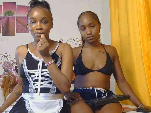 SaucyAngels webcam