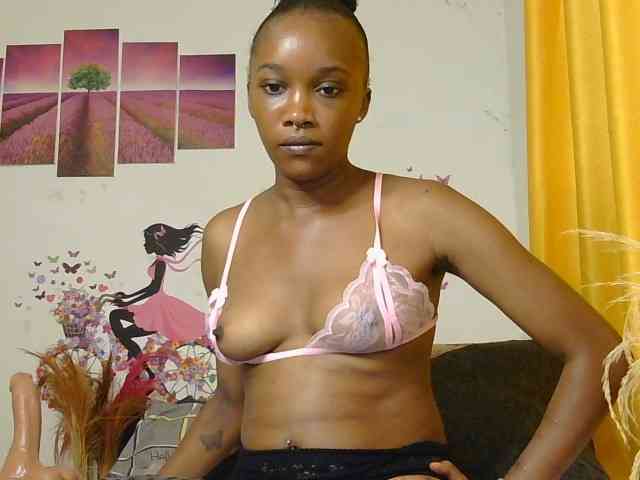 SaucyAngels webcam