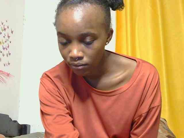 SaucyAngels webcam