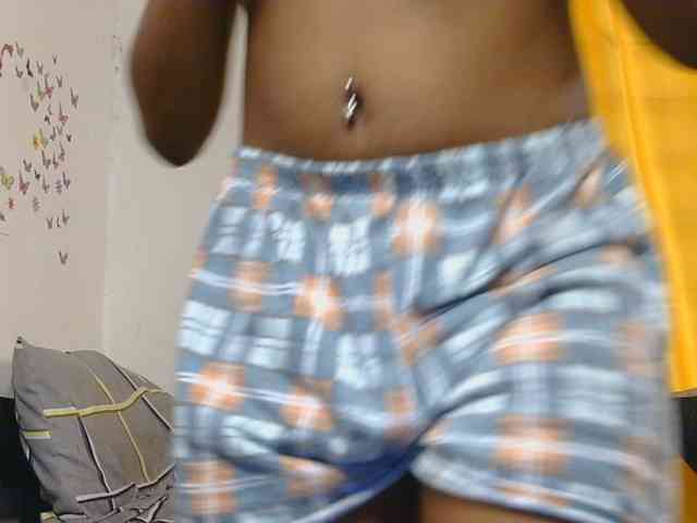 SaucyAngels webcam