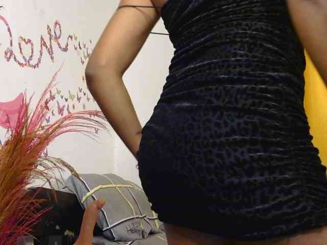 SaucyAngels webcam