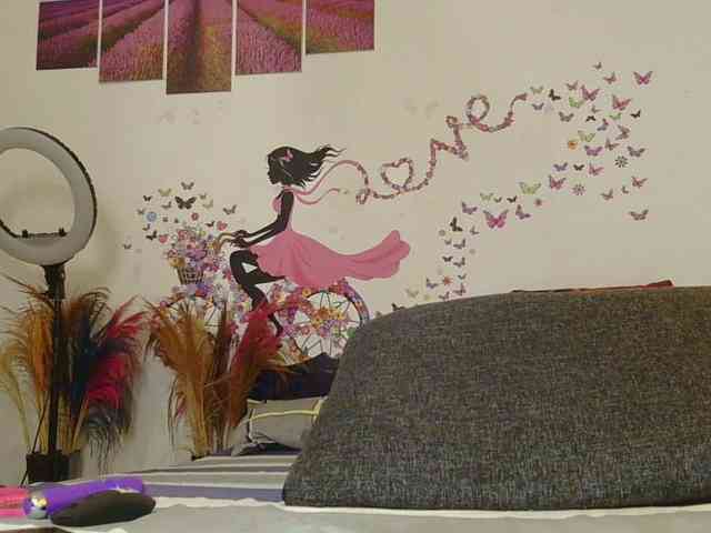 SaucyAngels webcam