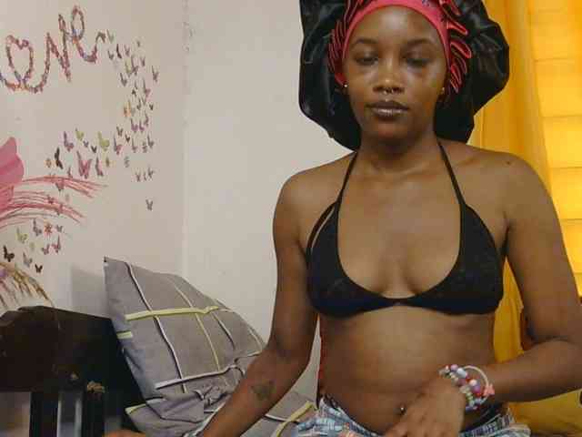 SaucyAngels webcam