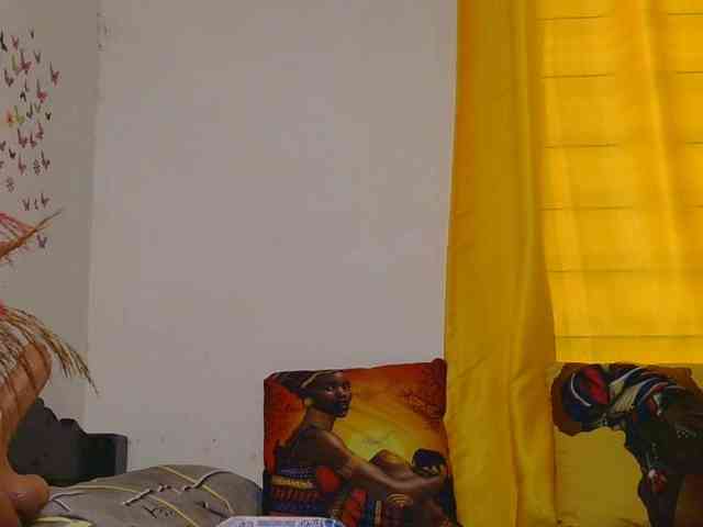 SaucyAngels webcam