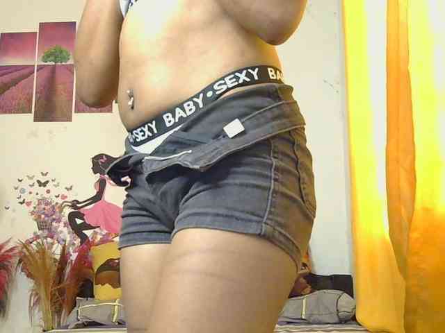 SaucyAngels webcam