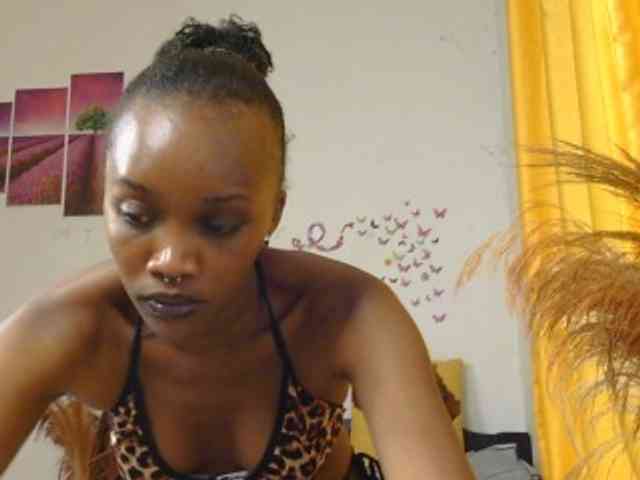SaucyAngels webcam