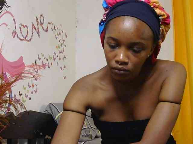 SaucyAngels webcam