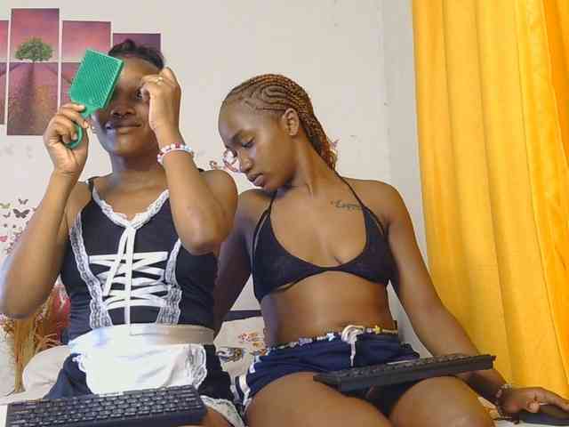 SaucyAngels webcam