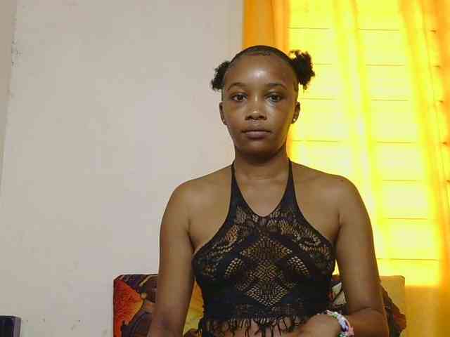 SaucyAngels webcam
