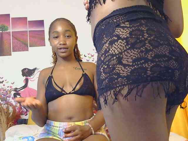 SaucyAngels webcam