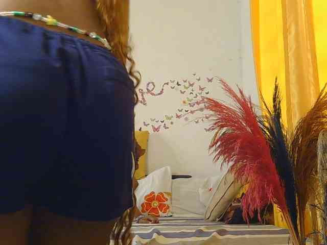 SaucyAngels webcam