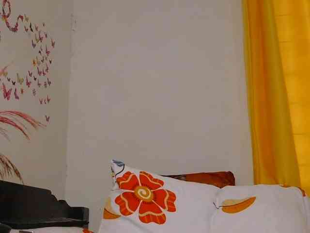 SaucyAngels webcam
