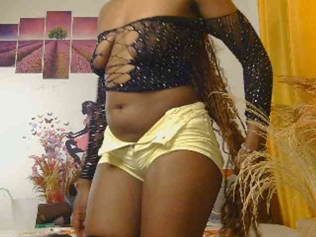 SaucyAngels webcam
