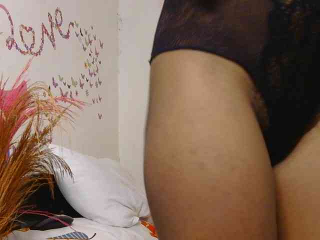 SaucyAngels webcam