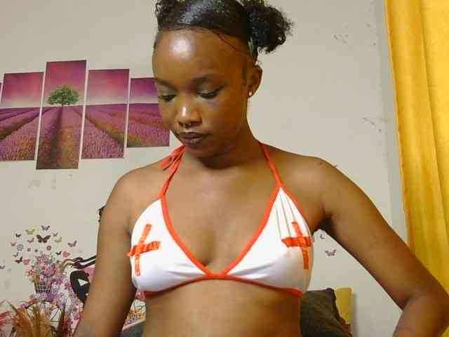 SaucyAngels webcam