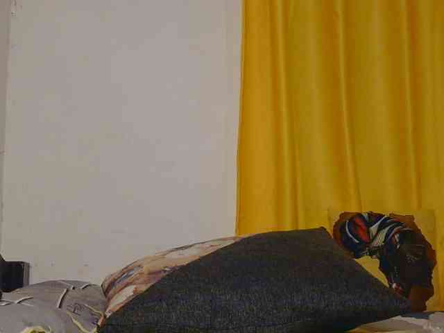 SaucyAngels webcam