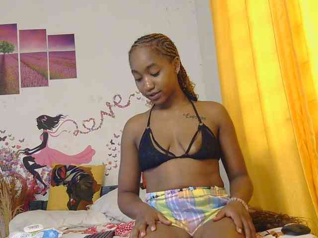 SaucyAngels webcam