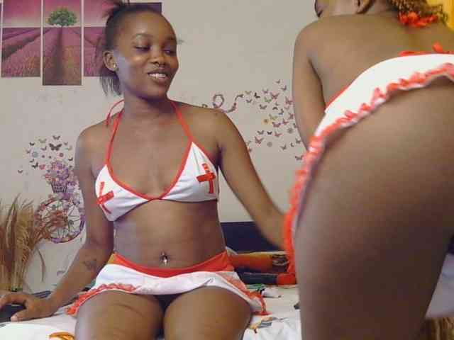 SaucyAngels webcam