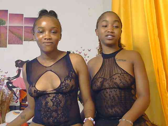 SaucyAngels webcam