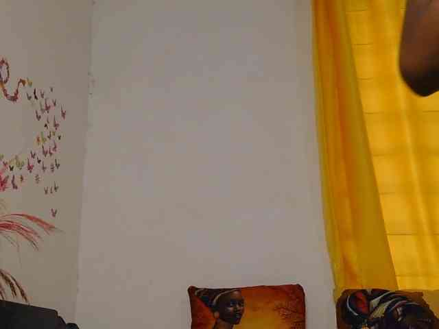 SaucyAngels webcam