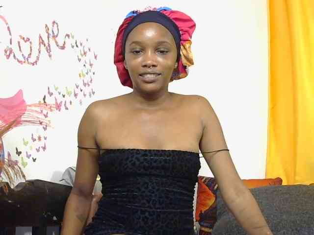 SaucyAngels webcam