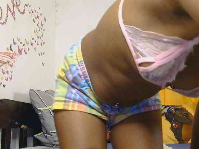 SaucyAngels webcam