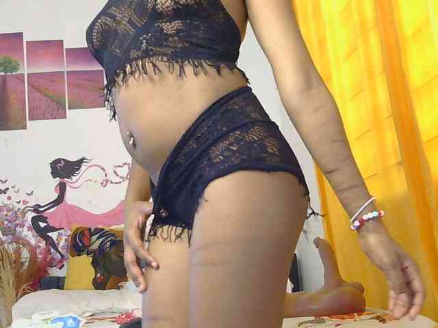 SaucyAngels webcam