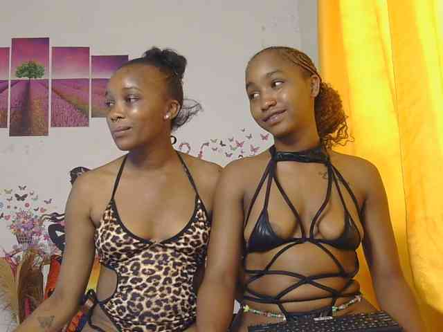 SaucyAngels webcam