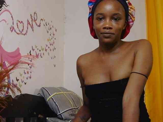 SaucyAngels webcam