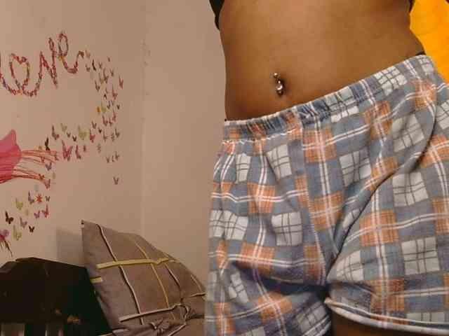SaucyAngels webcam