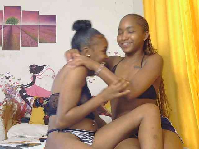 SaucyAngels webcam