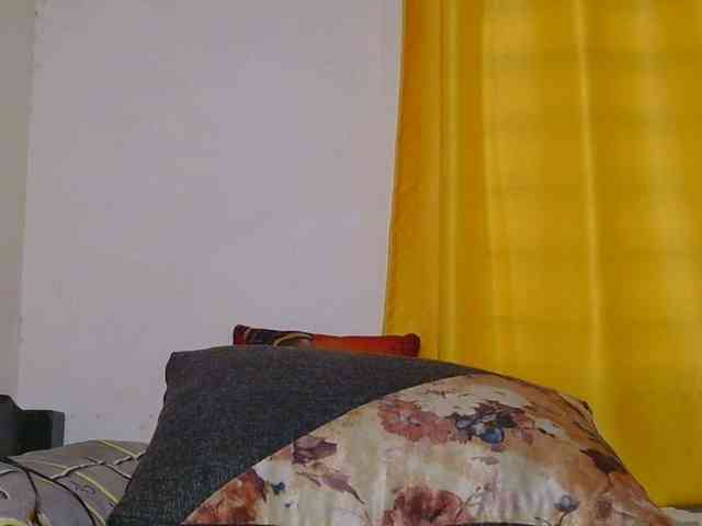 SaucyAngels webcam
