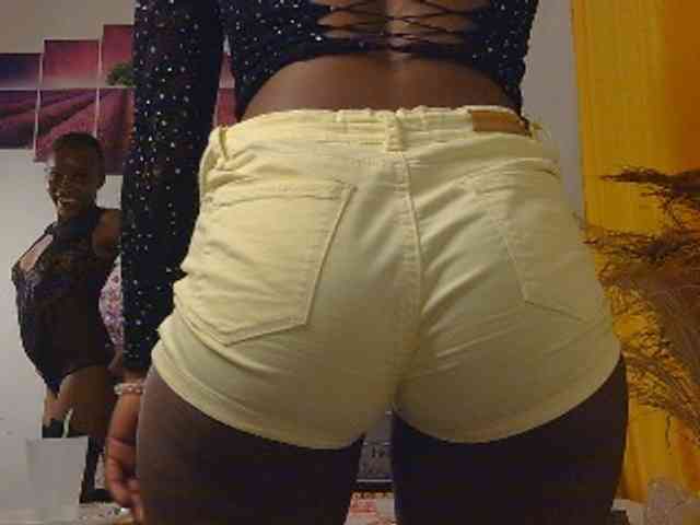 SaucyAngels webcam