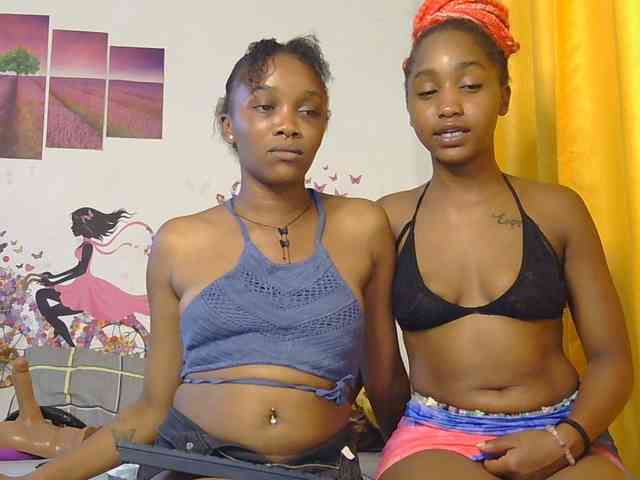 SaucyAngels webcam