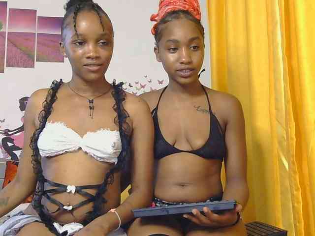 SaucyAngels webcam