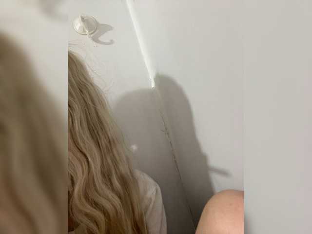 Milanii live cam on BongaCams