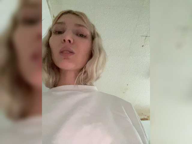 Milanii live cam on BongaCams